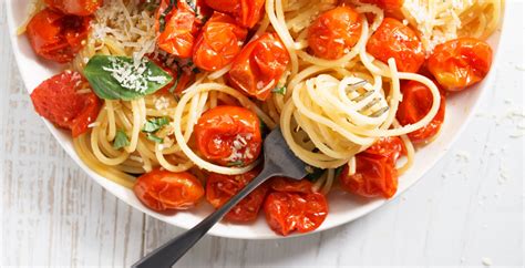 Spaghetti With Roasted Cherry Tomatoes Garlic And Ricotta Wine