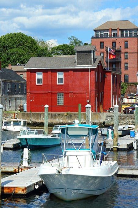 The Prettiest Small Towns In New England Via Purewow Escape Travel Us