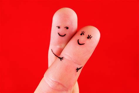 Wallpaper 2000x1339 Px Couple Finger Funny Happy Hug Hugging Humor Love Men Mood