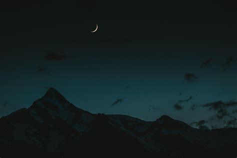 4k Wallpaper Mountain Moon