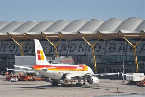 Aeroporto Madrid Barajas Fotografia Editoriale Immagine Di Europa