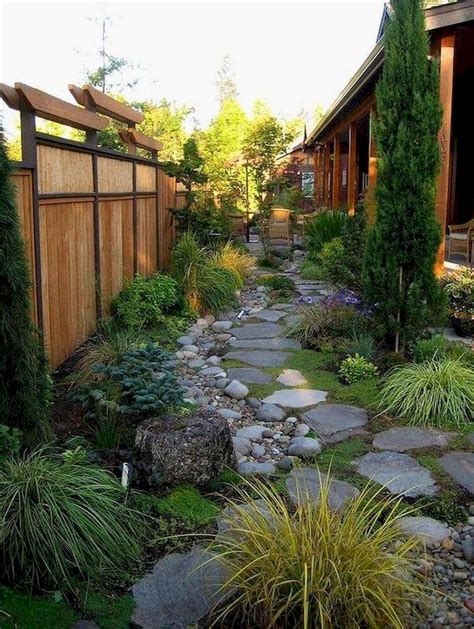 70 Awesome Front Yard Rock Garden Landscaping Ideas