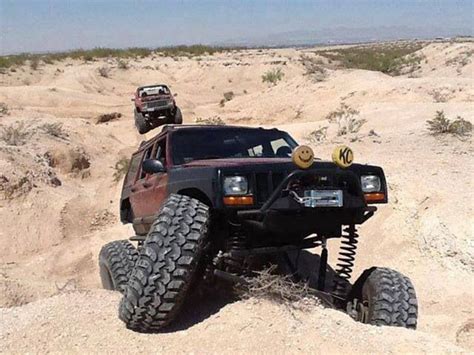 Xj Rock Crawler Flexing Lifted Xj Lifted Jeep Cherokee Jeep Grand