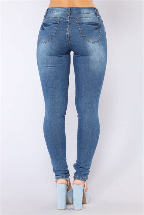 Casy Skinny Jeans Medium Wash
