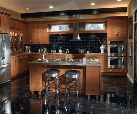 Contemporary Maple Kitchen Cabinets Homecrest