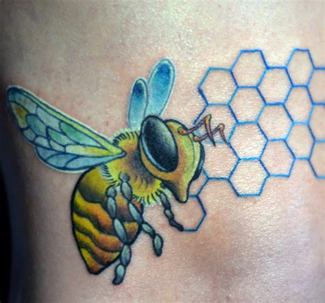 75 Best Bee Tattoo Designs For Men And Women 2021