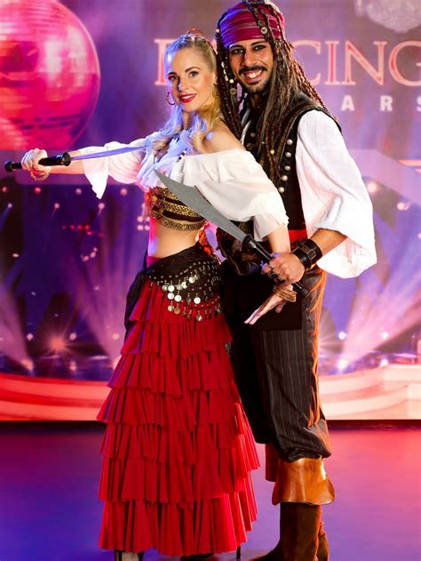 „dancing Stars“ Silvia Schneider Als Sexy Piratin Auf Stimmenfang