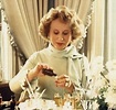 Estee Lauder and the Business of Cosmetics - PeoPlaid Biography, Profile