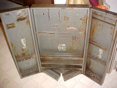 Acest film nu are sinopsis. 1950s-60s vintage CRAFTSMAN Wall Mount Tool Box Cabinet ...