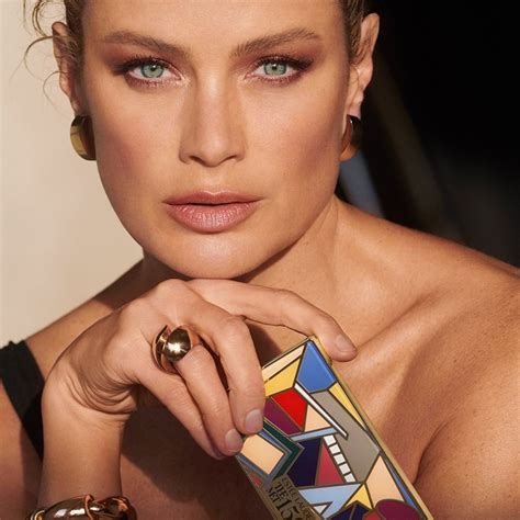 Carolyn Murphy Estee Lauder X Met Collection 2020 Img Models