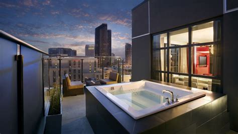 You don't have to empty your wallet to secure your own private, double spa bath on the gold coast. Hard Rock Hotel San Diego — city, country