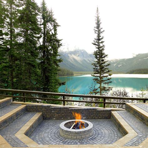 Emerald Lake Lodge Luxury Hotel In Yoho National Park