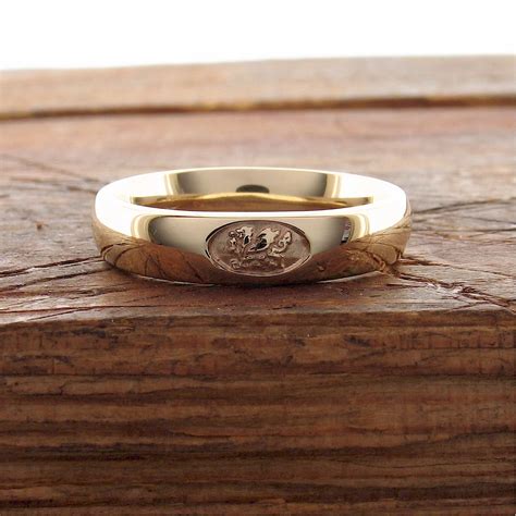 Welsh Narrow Gold Wedding Ring Gretna Green Wedding Rings