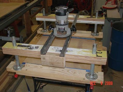 When coming to router jigs, there are lots of them, as can be seen i replaced the frame of the planer body with a small portable frame which is attached to the router itself. "Mini-Me" version of my other router planer sled - by TZH ...