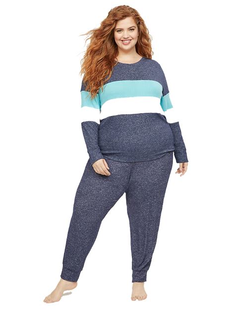 30 Plus Size Loungewear Sets For Hanging Out At Home My