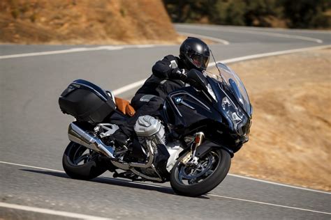 For more than four decades, the bmw motorrad abbreviation rt has been synonymous in the world of dynamic touring motorcycles. BMW Motorrad Officially Unveils New 2019 R 1250 GS and R ...