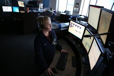 911 Dispatchers First On The Case Crime And Courts