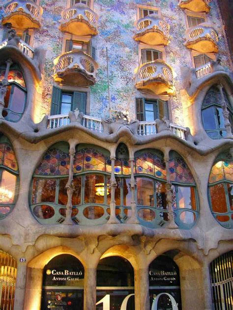 Private Tours In Barcelona Gaudi Barcelona Gaudi Gaudi Architecture
