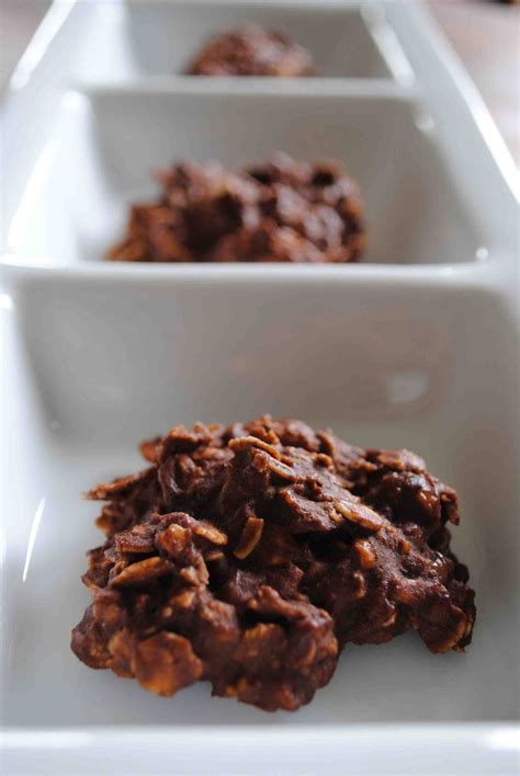 Healthy no bake cookies with bananas. no bake banana+chocolate+oatmeal+cookies | Baked banana ...