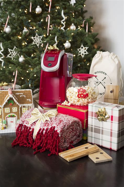 Check spelling or type a new query. Gift Guide: Gifts for the Family - Freutcake