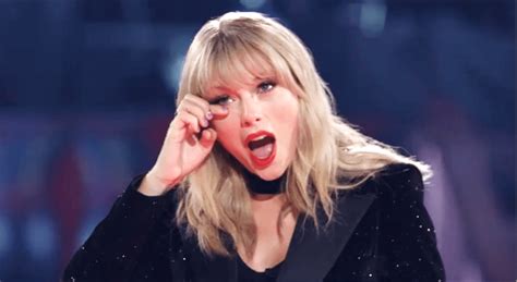 The Voice Taylor Swift Breaks Down Crying And So Will You
