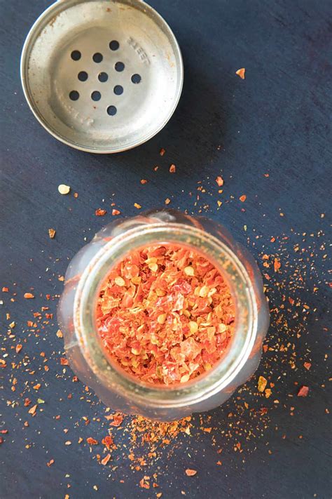 How To Make Homemade Chili Flakes Recipe Chili Pepper Madness
