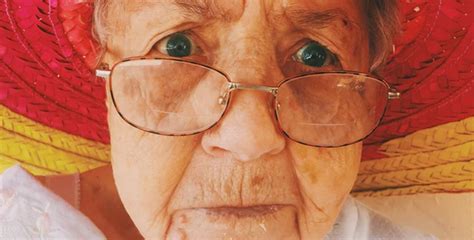 85 Yo Grandma Looking For Love After Splitting With Bf Is Making Us Scream ‘de De Pyaar De’