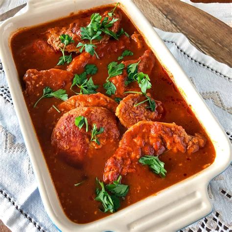 It is simple to make and it produces a delicious gravy that can be drizzled over the pork roast after cutting it or over. Roasted Pork In Garlic Tomato Sauce is one of the most delicious recipes out there. An easy ...