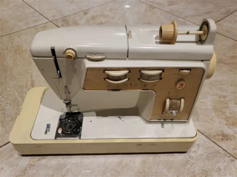 Vintage Singer Touch Sew Deluxe Zig Zag Sewing Machine For Parts