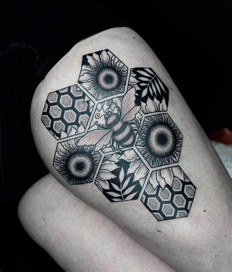 Discover More Than 79 Bee And Honeycomb Tattoo Best Thtantai2