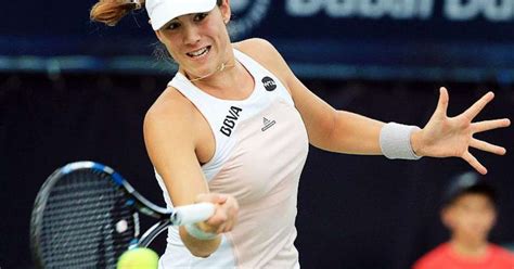 Muguruza bate Radwanska e atinge em Wimbledon sua ª final de Grand Slam