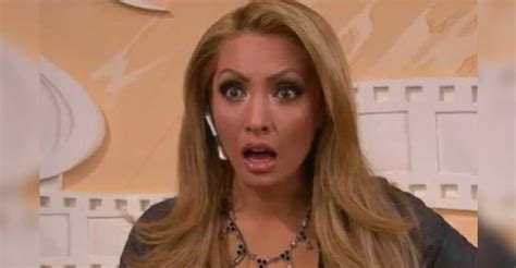 De acuerdo con la revista tv notas, una fuente cercana a la artista confirmó que una unidad de erum fue por ella a su domicilio para ser trasladarla a un nosocomio. Paty Navidad desata burlas en redes sociales por echarse un "gas"