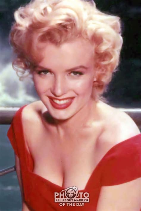 Marilyn Monroe Photo Of The Day Marilyn Monroe At Ease In Front Of