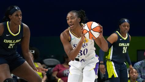 All Star Nneka Ogwumike Scores 27 With 12 Boards To Lead La Sparks To 93 83 Win Over Dallas