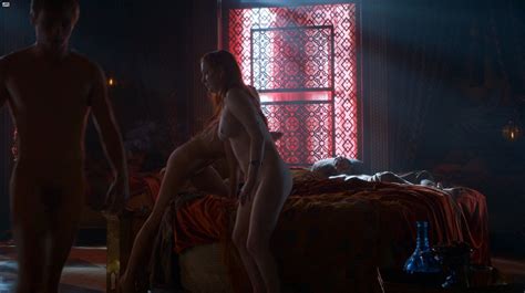 Голая Жозефина Гиллан в Game Of Thrones