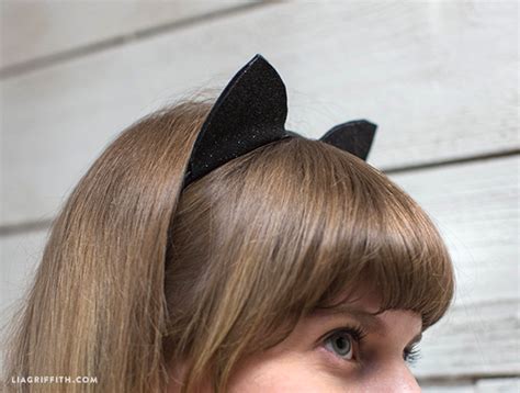 Diy cat ears/ kitty ear hair clips/foam sheet crafts/how to make/ariane grande cat ears/hair bands/hair clips/headbands. Cute & Crafty DIY Felt Cat Ears for Halloween - Lia Griffith