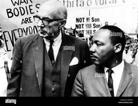 Dr Benjamin Spock Martin Luther King Jr Lead Nearly 5000 Marchers