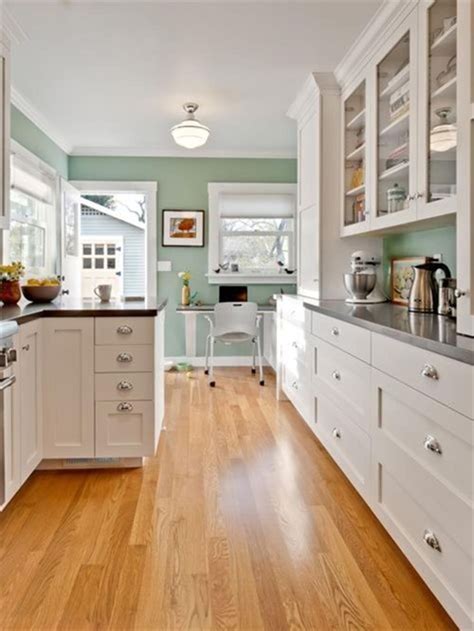 Get info on kitchen paint colors and be ready to choose the right hue for your kitchen design. 46 Most Popular Kitchen Color Schemes Trends 2019 - Craft ...