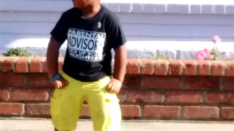 My sister and brother doing the grind on me video. Brother dancing - YouTube