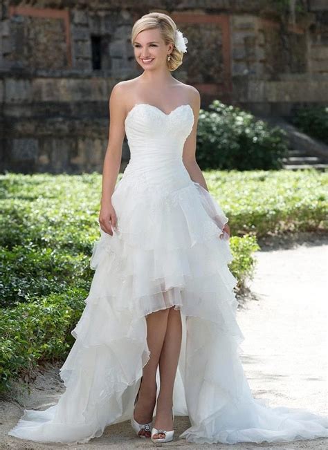 25 Of The Most Ridiculously Beautiful Hi Lo Wedding Dresses On Pinterest Hi Lo Wedding Dress