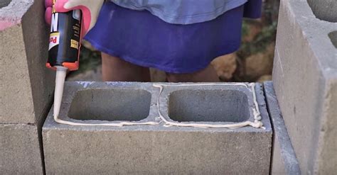 Diy Guide On How To Easily Create A Cinder Block Garden Bench For Your Home Small Joys