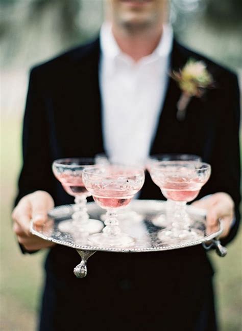10 Ways To Wow Your Guests At Cocktail Hour