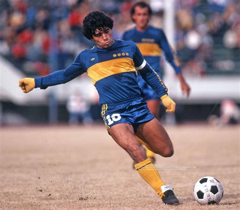 Nuevas Imágenes Del Fotógrafo Japonés Diego Maradona Con Boca En 1982 Fotos De Boca Diego