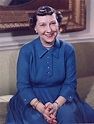 ملف:Mamie Eisenhower color photo portrait, White House, May 1954.jpg ...