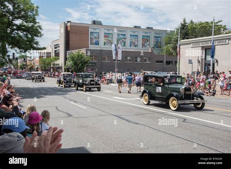 Naperville Illinois United States May 292017 Memorial Day Parade