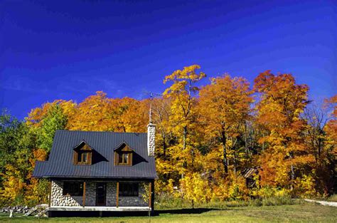 The Best Places To See Fall Foliage In Canada