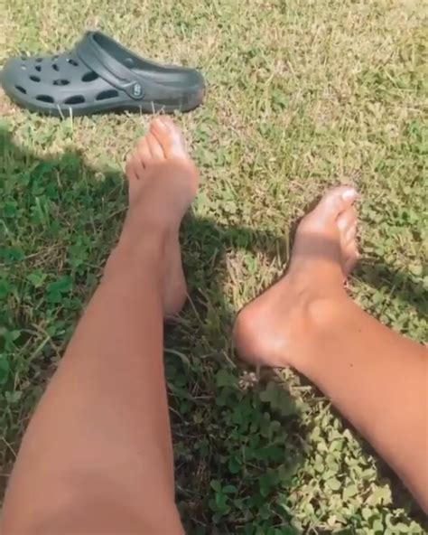 Julia Fljats Feet