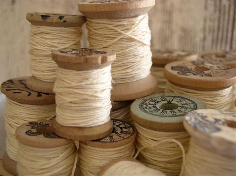 Upcycled Vintage Spools With Ivory Cotton Thread Etsy Thread Spools