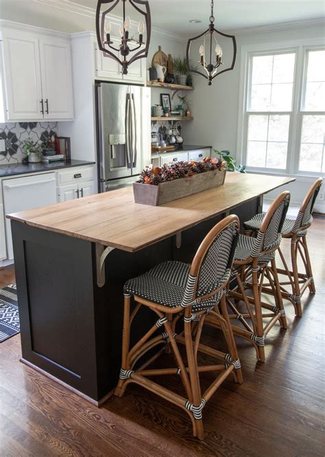 12 Decorations For A Kitchen Island To Add Personality To Your Space