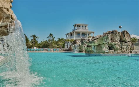 Airbnb Destin, FL [7 Beautiful Luxurious Beachfront Properties!]